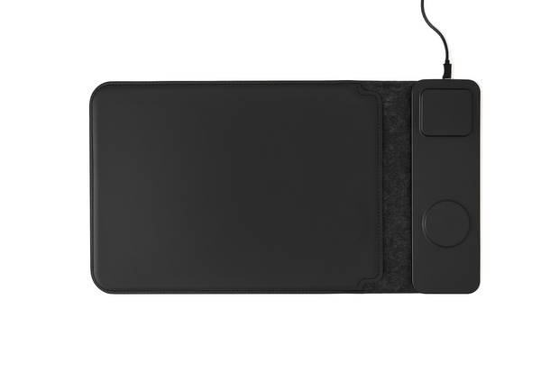 Kanso OneLe Kanso One est un tapis de bureau premium conçu pour améliorer l’organisation, le confort et l’esthétique de votre espace de travail. Alliant design minimaliste et fonctionnalité avancée, il intègre un chargeur sans fil 15W compatible avec tous